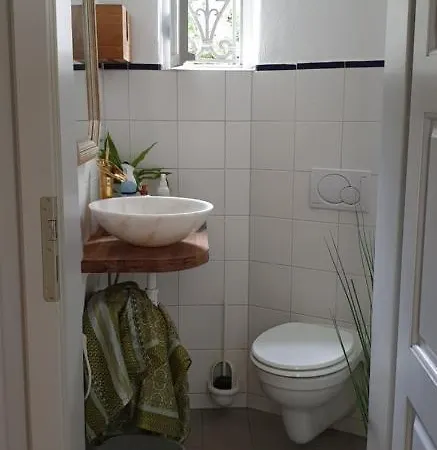 Holiday home Little Escape Im Jugendstil Poolhaus - Wc Und Dusche Im Nebenhaus Wurzburg